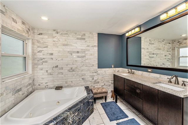 656 SOUNDVIEW DRIVE, Palm Harbor, FL 34683