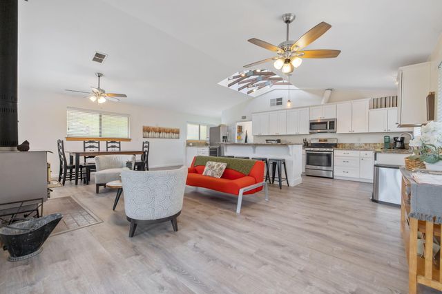 43677 Washburn Drive, Three Rivers, CA 93271