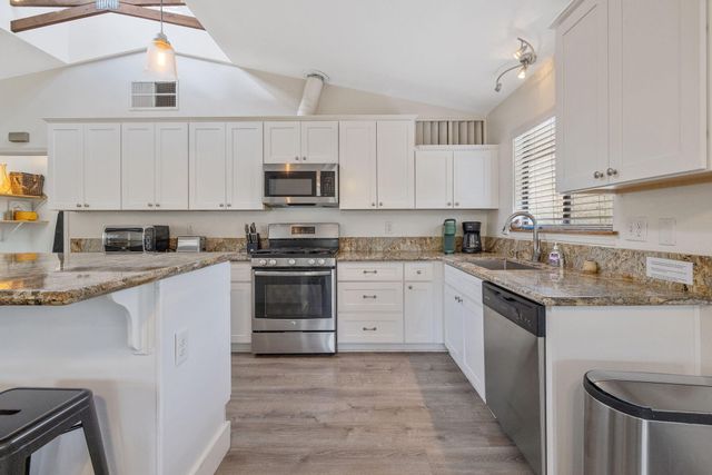 43677 Washburn Drive, Three Rivers, CA 93271