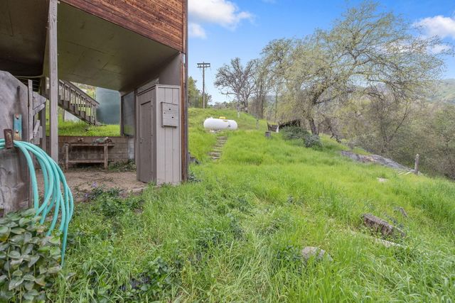 43677 Washburn Drive, Three Rivers, CA 93271