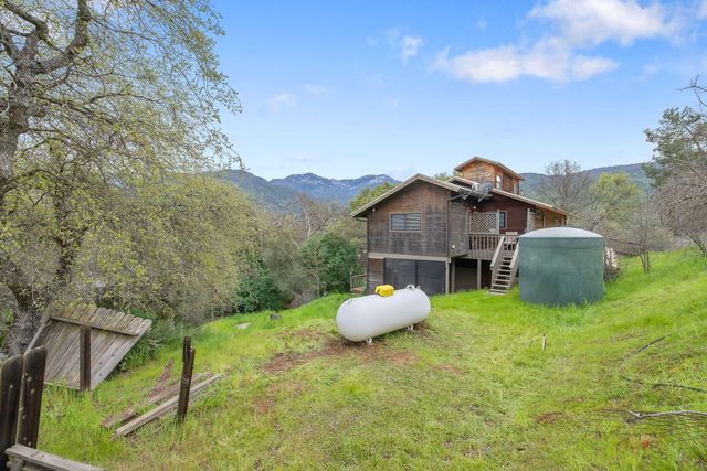 43677 Washburn Drive, Three Rivers, CA 93271