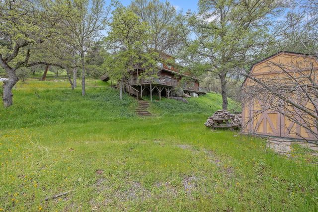 43677 Washburn Drive, Three Rivers, CA 93271