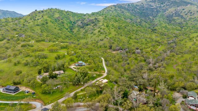 43677 Washburn Drive, Three Rivers, CA 93271