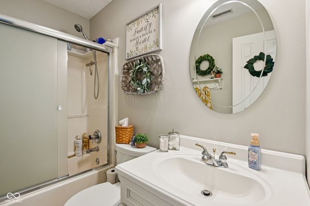 6 Kristelli Court, Brownsburg, IN 46112