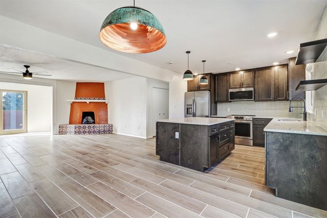 6 Verano Loop, Santa Fe, NM 87508