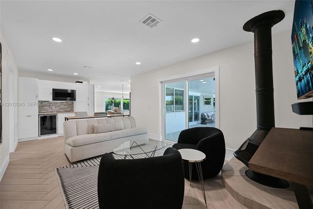 1001 NW 4th Court, Boca Raton, FL 33432