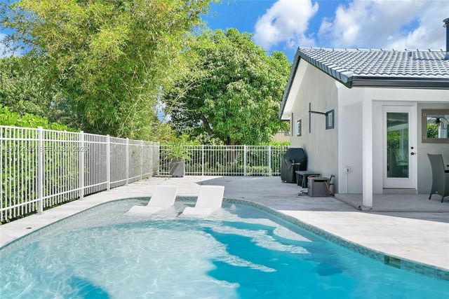 1001 NW 4th Court, Boca Raton, FL 33432