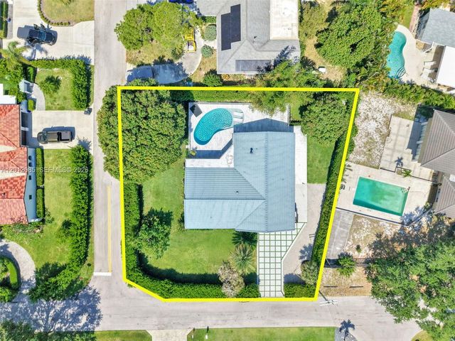 1001 NW 4th Court, Boca Raton, FL 33432