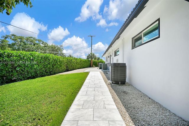 1001 NW 4th Court, Boca Raton, FL 33432