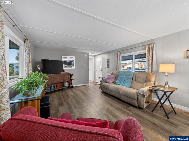 2902 E 2nd St 54, Newberg, OR 97132