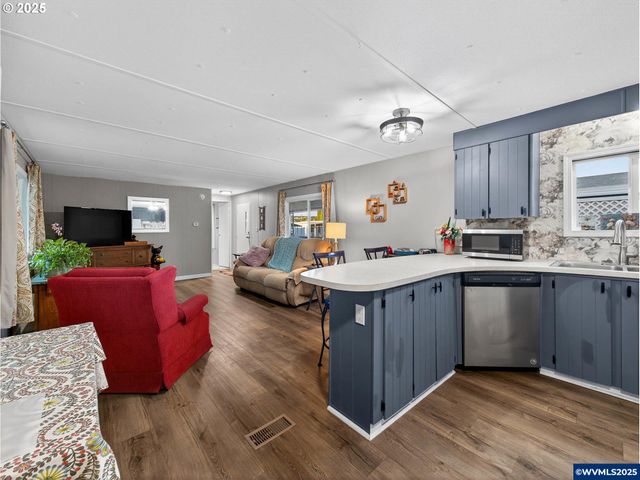 2902 E 2nd St 54, Newberg, OR 97132