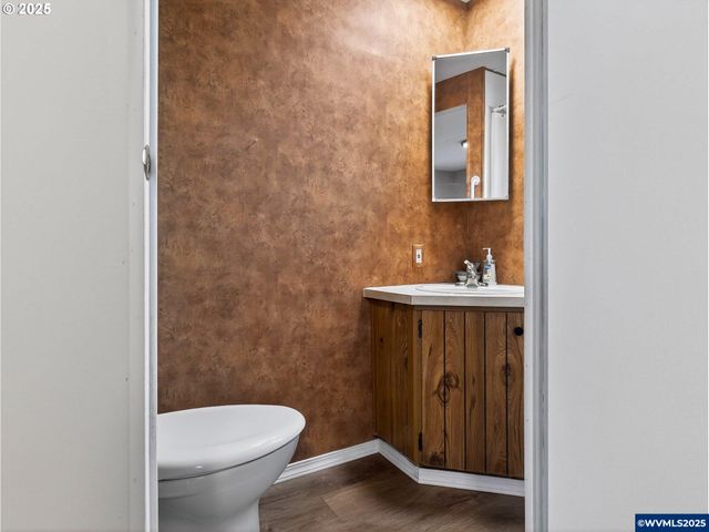 2902 E 2nd St 54, Newberg, OR 97132