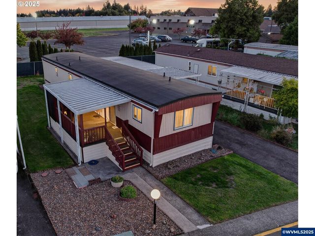 2902 E 2nd St 54, Newberg, OR 97132