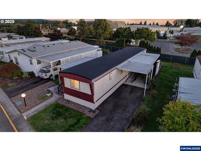 2902 E 2nd St 54, Newberg, OR 97132