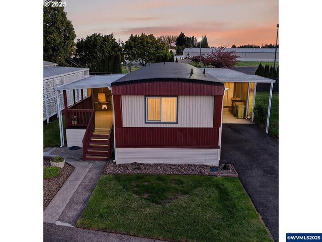 2902 E 2nd St 54, Newberg, OR 97132