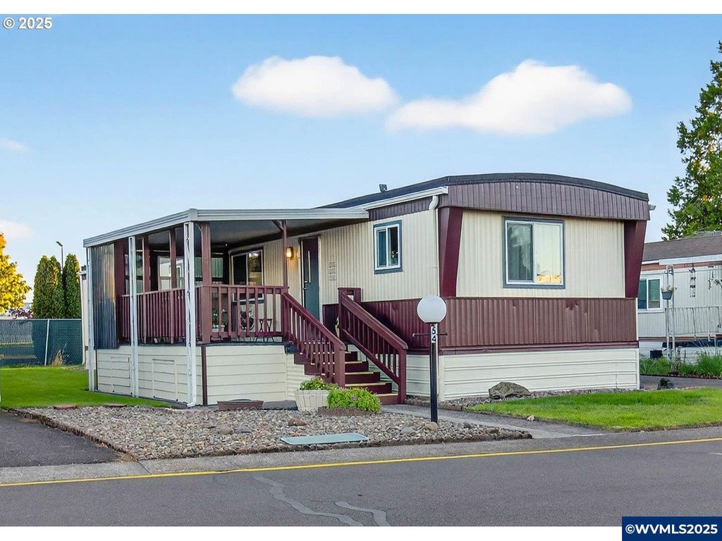 2902 E 2nd St 54, Newberg, OR 97132