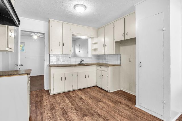 2310 Raymond Street, Pasadena, TX 77506