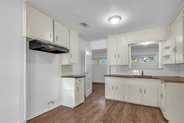 2310 Raymond Street, Pasadena, TX 77506