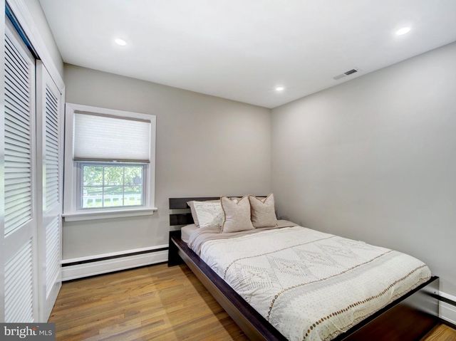 86 EXTONVILLE, Hamilton, NJ 08620