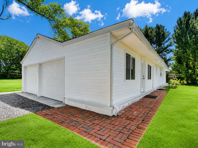 86 EXTONVILLE, Hamilton, NJ 08620