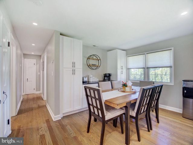 86 EXTONVILLE, Hamilton, NJ 08620