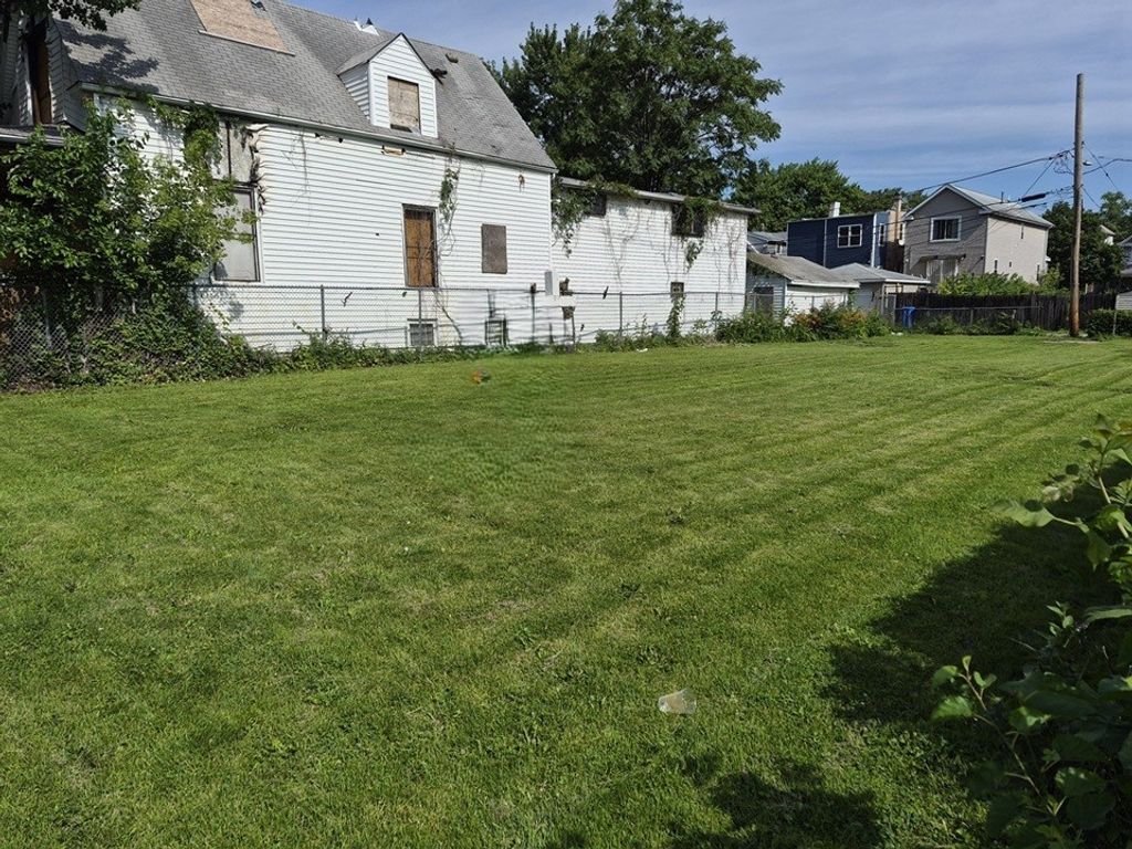 5404 W WALTON Street, Chicago, IL 60651
