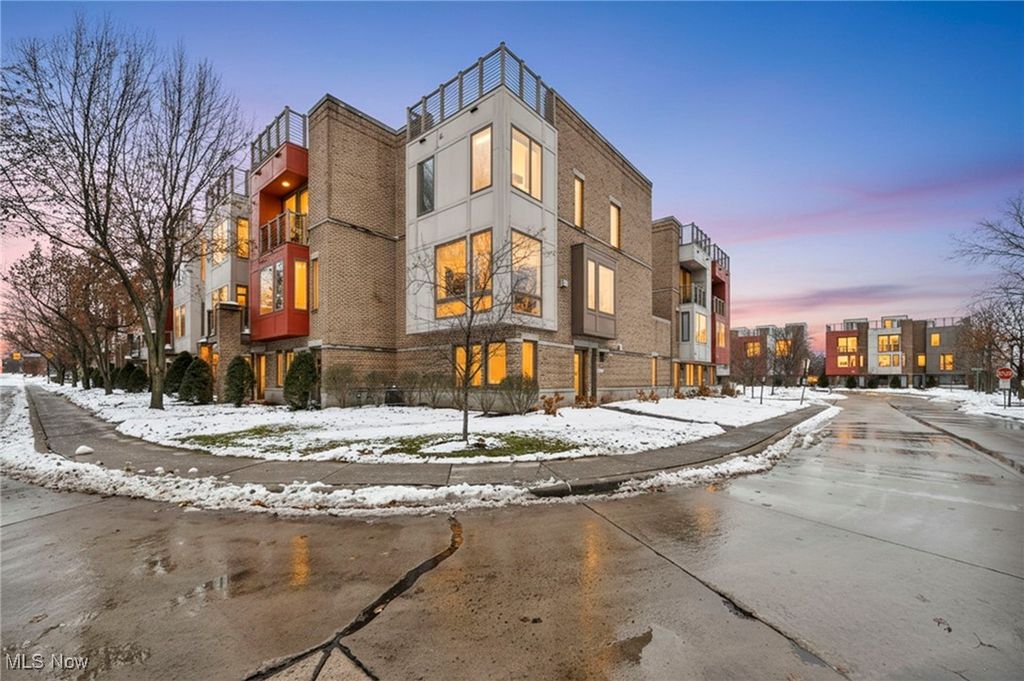 1399 Slate Court, Cleveland Heights, OH 44118