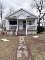 34 Stanley Street, Meriden, CT 06450