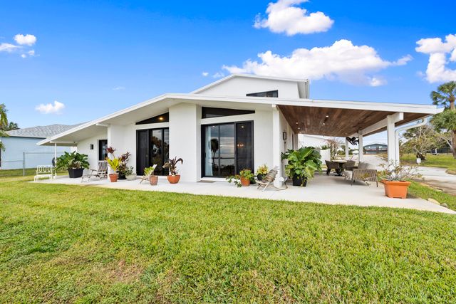 8309 S Indian River Drive, Fort Pierce, FL 34982