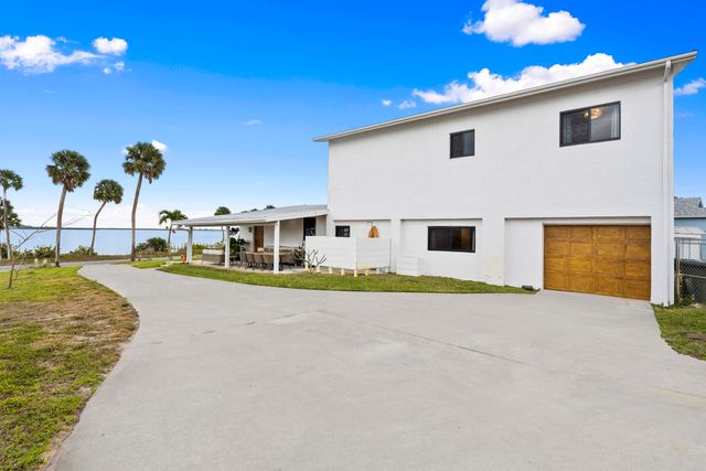8309 S Indian River Drive, Fort Pierce, FL 34982