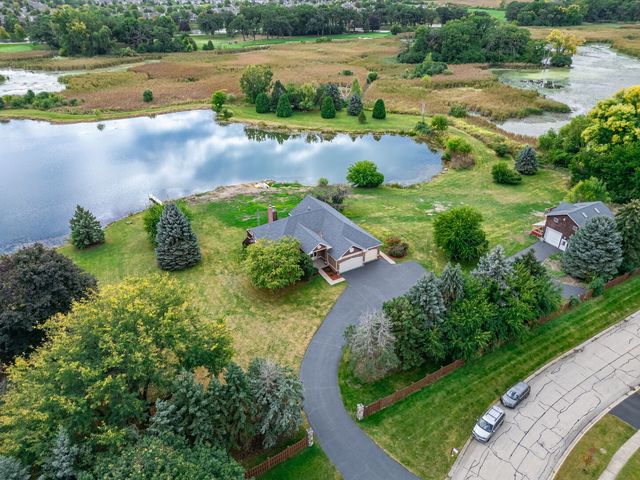 675 White Pine Circle, Lake In The Hills, IL 60156