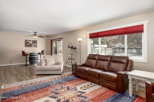 10378 N Bateman St, Hayden, ID 83835