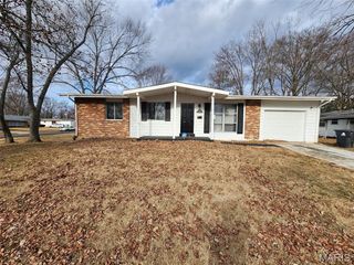 965 Cheyenne Drive, Florissant, MO 63033