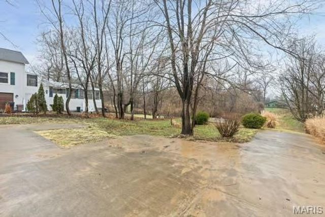 18 Catherine Drive, Fairview Heights, IL 62208