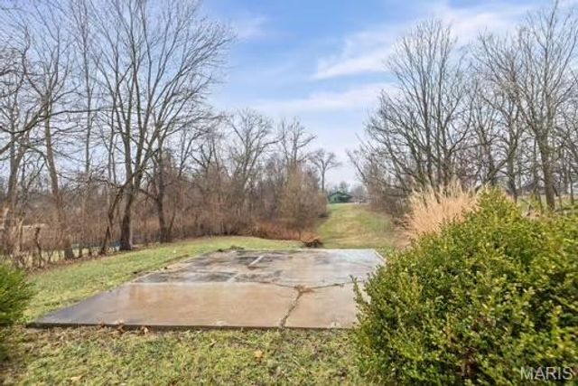 18 Catherine Drive, Fairview Heights, IL 62208