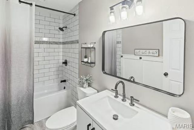 18 Catherine Drive, Fairview Heights, IL 62208