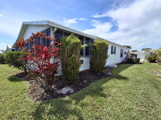 8121 Meadowlark Lane, Port St Lucie, FL 34952