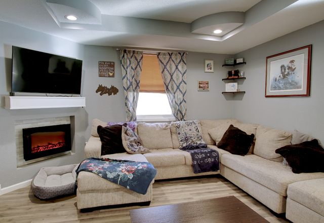 2743 Des Moines Street, Des Moines, IA 50317