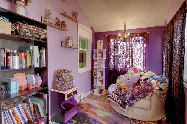 2743 Des Moines Street, Des Moines, IA 50317