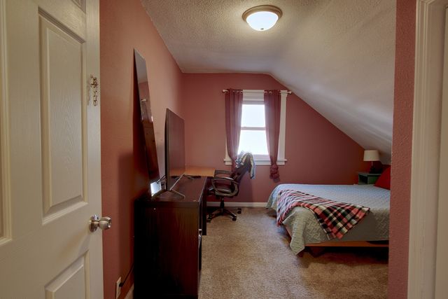 2743 Des Moines Street, Des Moines, IA 50317