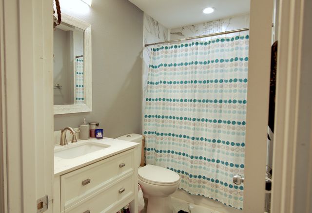 2743 Des Moines Street, Des Moines, IA 50317