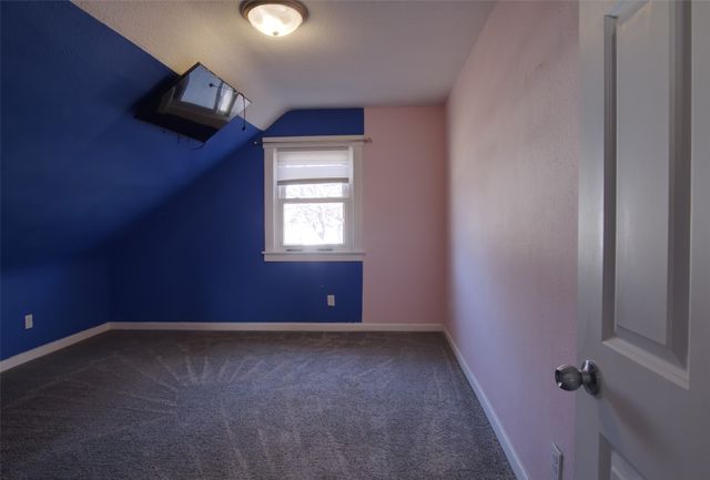 2743 Des Moines Street, Des Moines, IA 50317