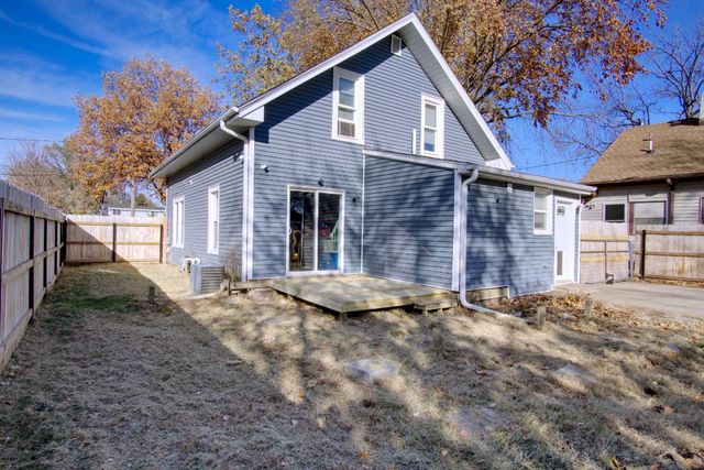2743 Des Moines Street, Des Moines, IA 50317