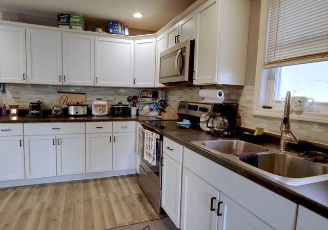 2743 Des Moines Street, Des Moines, IA 50317