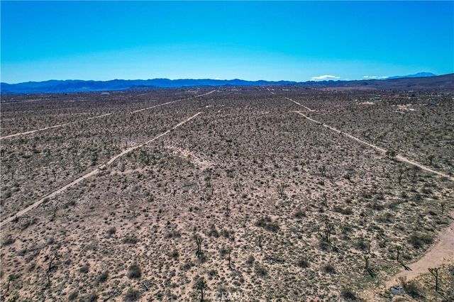 777 La Brisa Road, Yucca Valley, CA 92284
