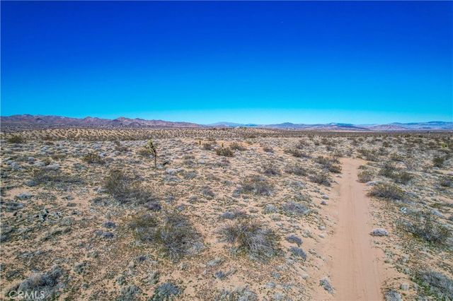 777 La Brisa Road, Yucca Valley, CA 92284