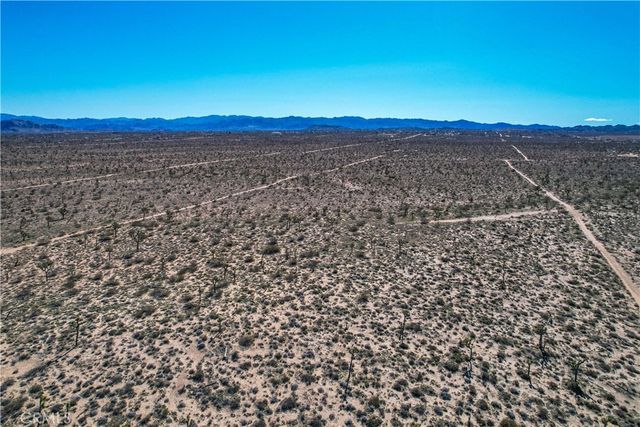 777 La Brisa Road, Yucca Valley, CA 92284