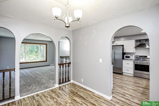10734 Borman Circle, Omaha, NE 68127
