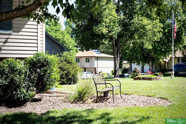 10734 Borman Circle, Omaha, NE 68127