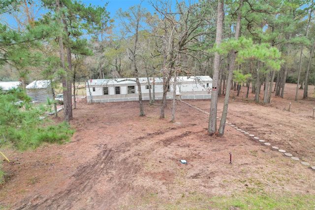 Split A Tall Pine Road, Navasota, TX 77868